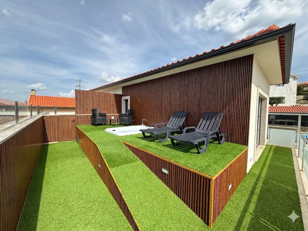 https://socalcosdodourohouse.pt/wp-content/uploads/2024/06/Jacusi2-1024x768.jpg